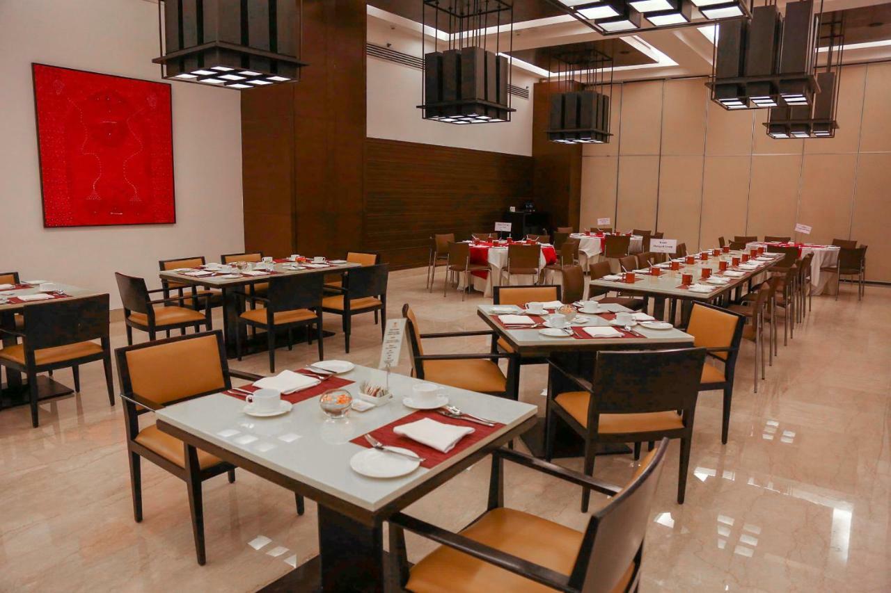 Trident Agra Ξενοδοχείο Agra  Εξωτερικό φωτογραφία The restaurant