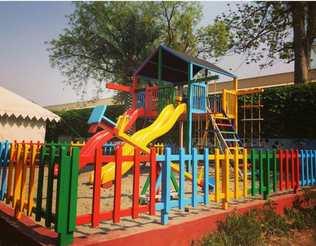 Trident Agra Ξενοδοχείο Agra  Εξωτερικό φωτογραφία Playground at the school