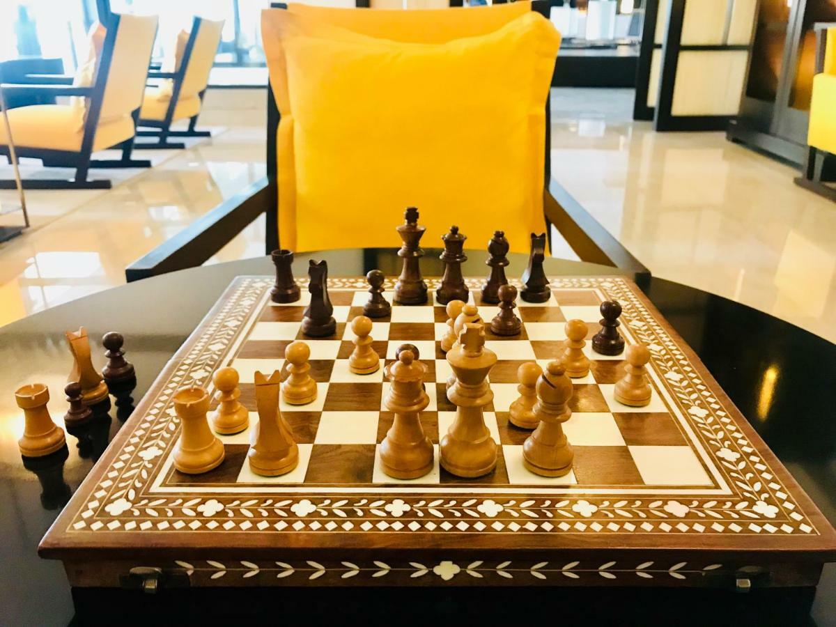 Trident Agra Ξενοδοχείο Agra  Εξωτερικό φωτογραφία A chess board