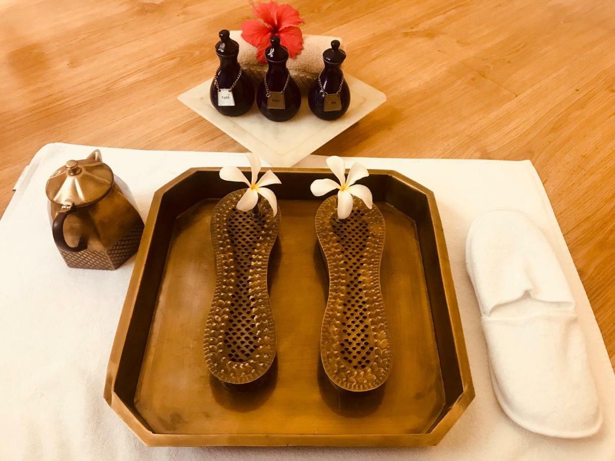 Trident Agra Ξενοδοχείο Agra  Εξωτερικό φωτογραφία Thai foot massage